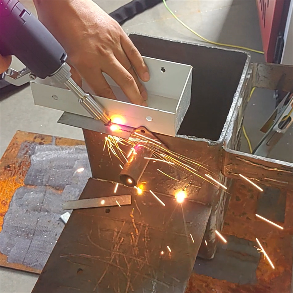 Nowa Mini Przenośna Spawarka L – Industrial Laser Cleaner recenzja i cena